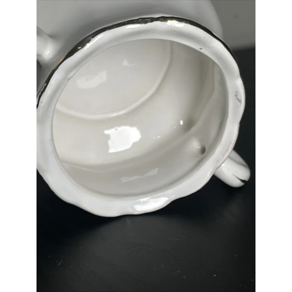 N/A white porcelain